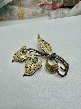 Antique Gold and Enamel Leaf  Brooch